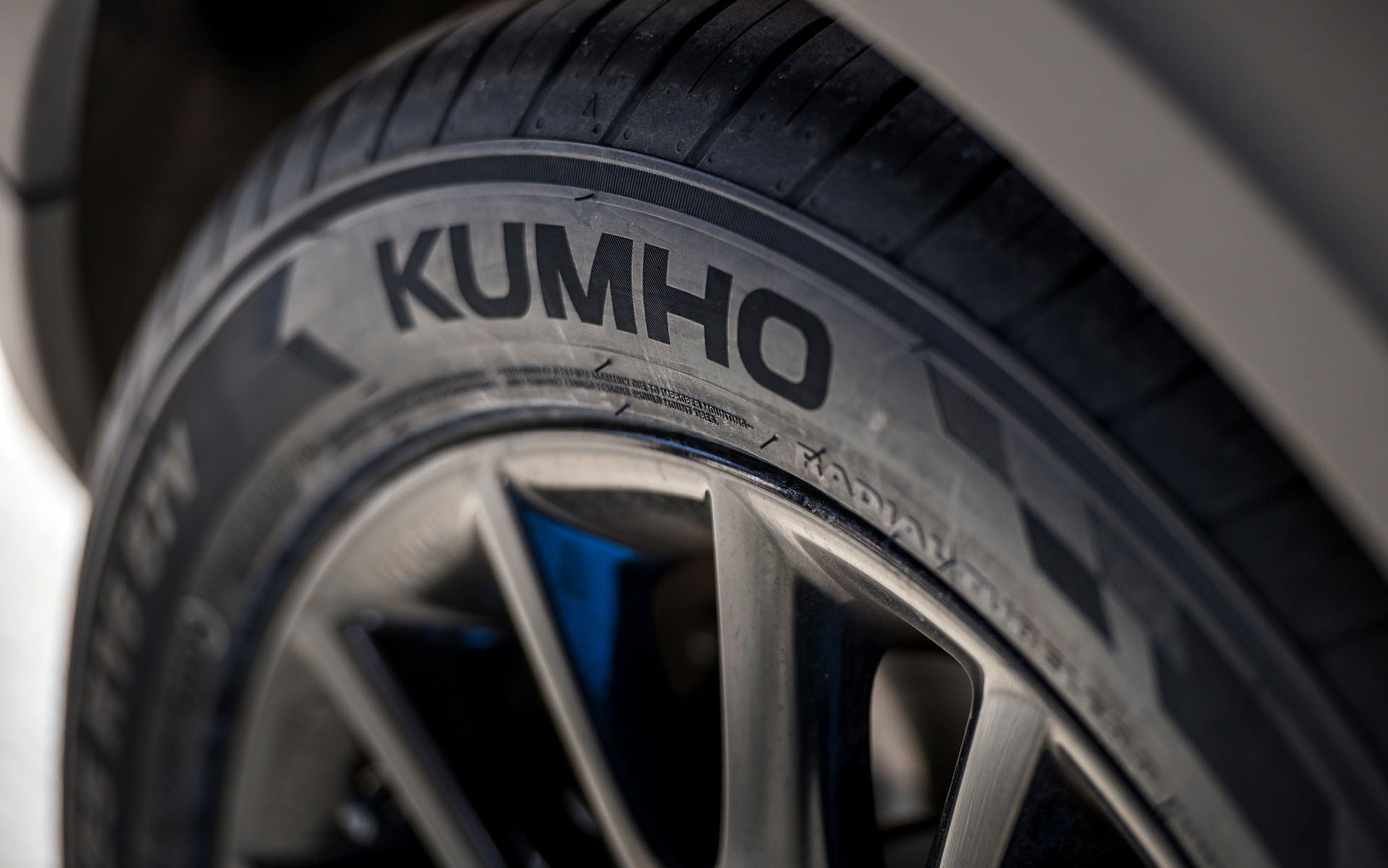 Kumho Tires: Καινοτομία και ασφάλεια για όλους!