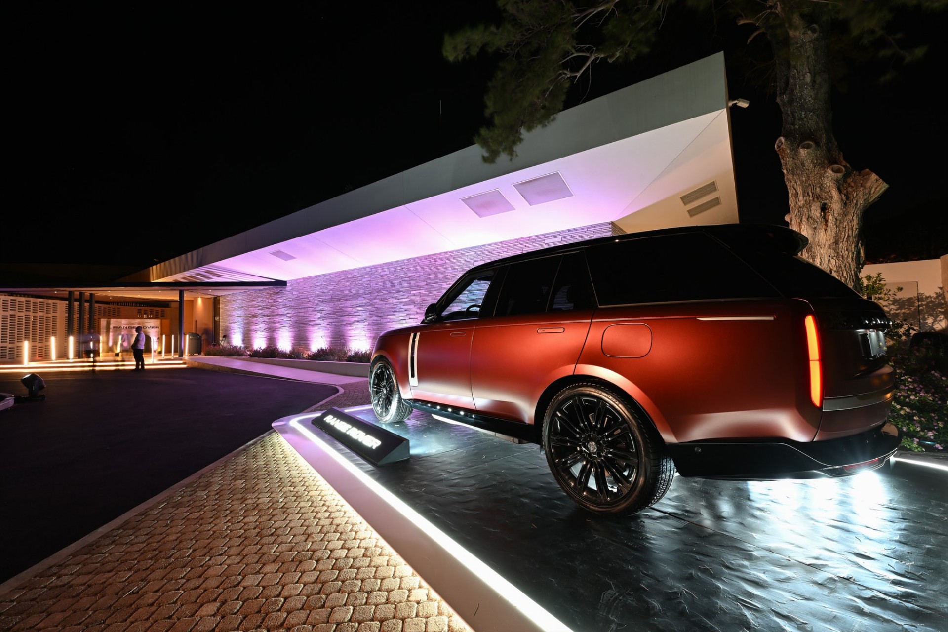 Το κορυφαίο Range Rover δεν είναι αυτοκίνητο