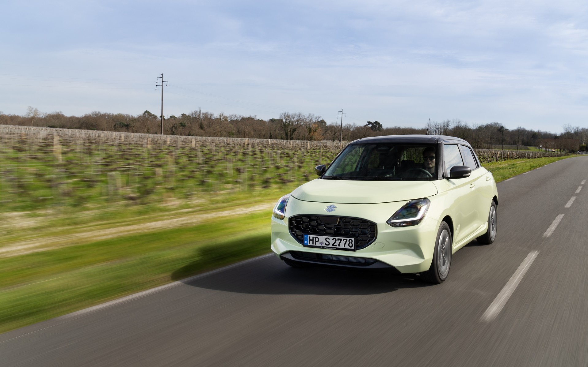 Έφτασε Ελλάδα το νέο Suzuki Swift - Τα 5 πράγματα που πρέπει να γνωρίζεις [τιμές]