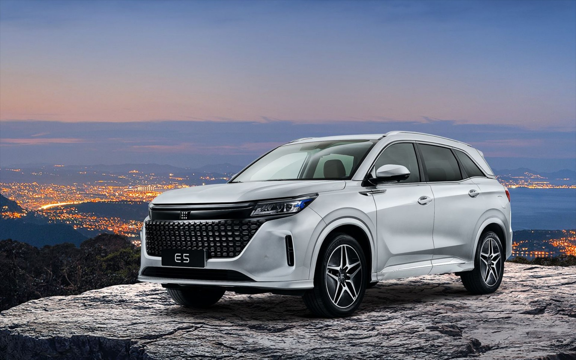 <br />
<b>Notice</b>:  Undefined property: stdClass::$title in <b>/home/www3gocar/public_html/templates/t2024/ice_c/9a1326b63621589c2d0ae49576f7df8a09573c42_0.file.box.featured.tpl.php</b> on line <b>89</b><br />
