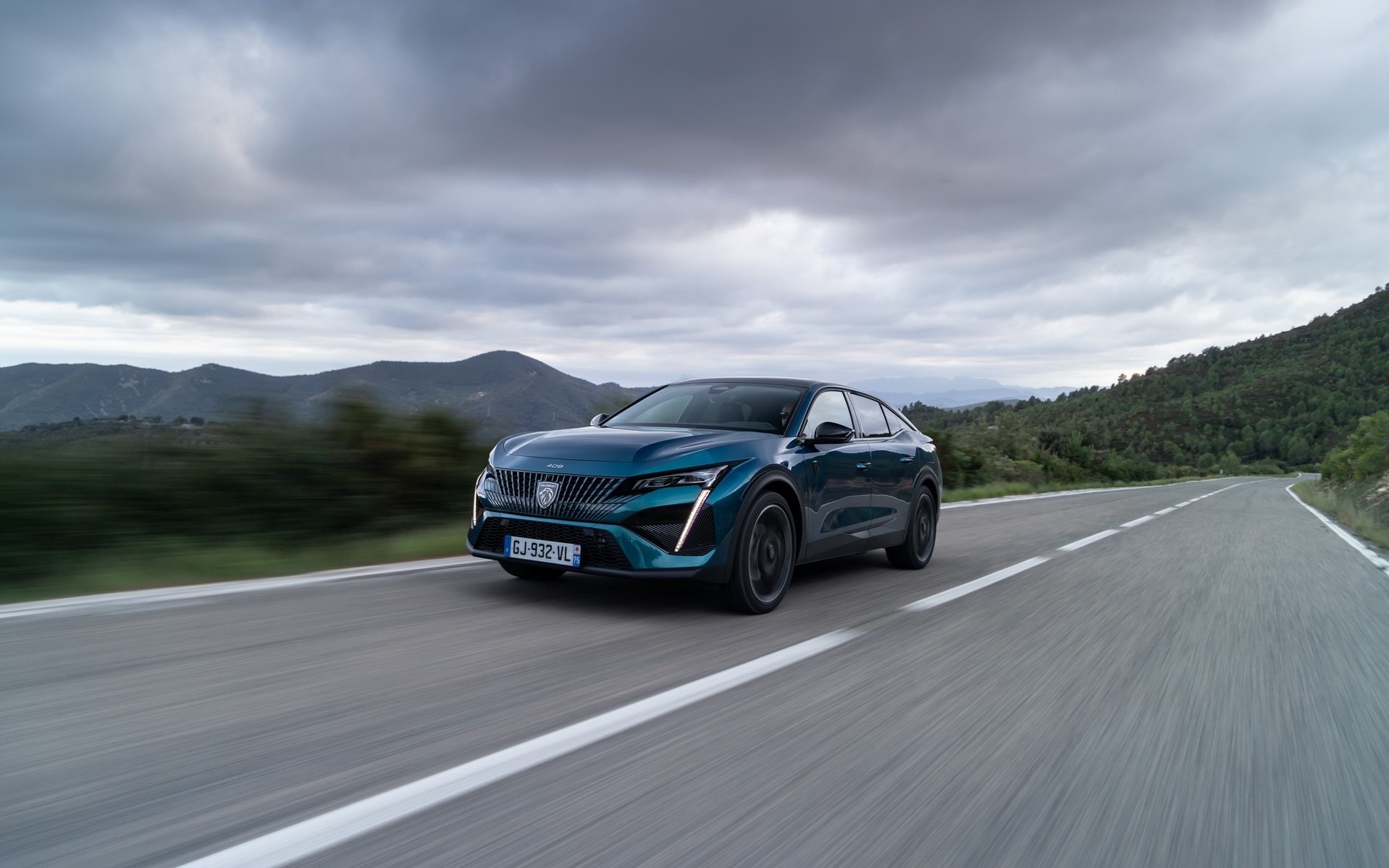 4 λόγοι για να αποκτήσεις τώρα το Peugeot 408 Hybrid