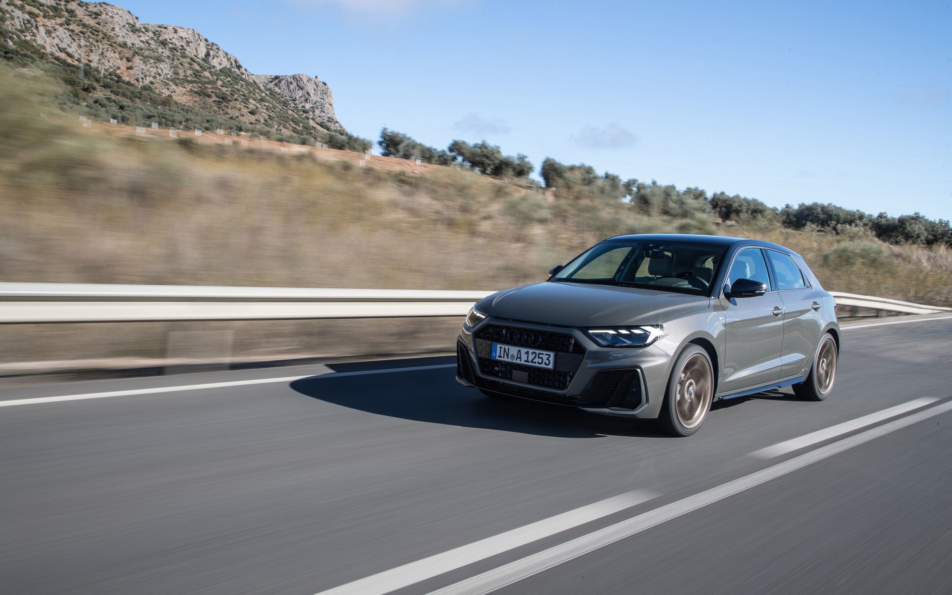Audi A1 Sportback: Το premium supermini με 4ετή εγγύηση και δύο χρόνια ασφάλιση!