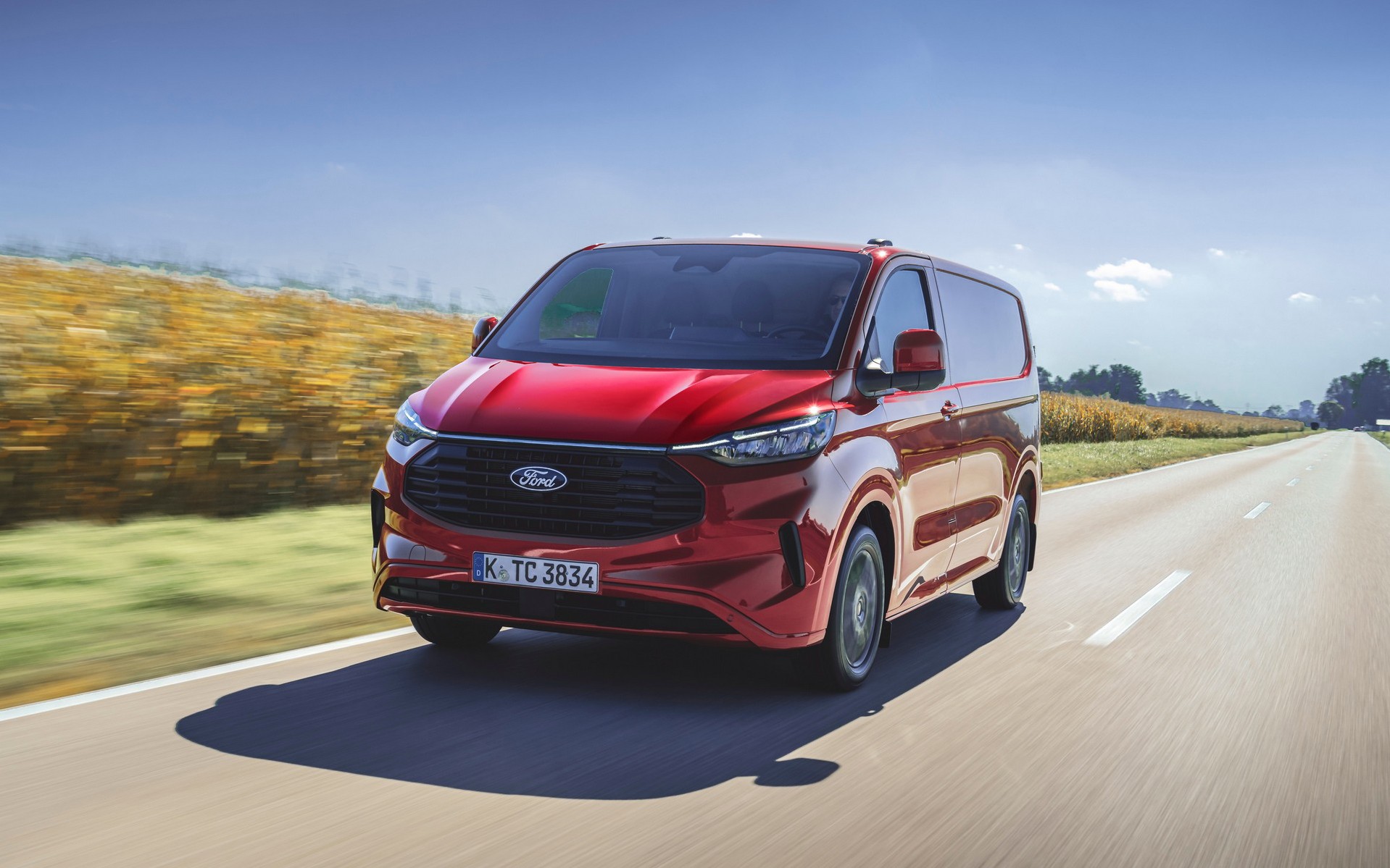 Ford Transit Custom: Το van με τις τεράστιες δυνατότητες, τώρα με μηνιαίο μίσθωμα από 378€!