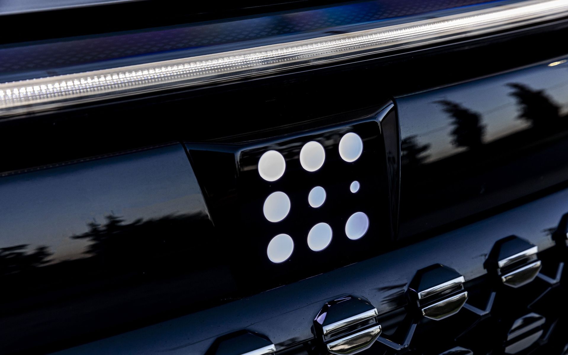 Το κορυφαίο οικογενειακό SUV - Τα έχει όλα σε τιμή πρόκληση!