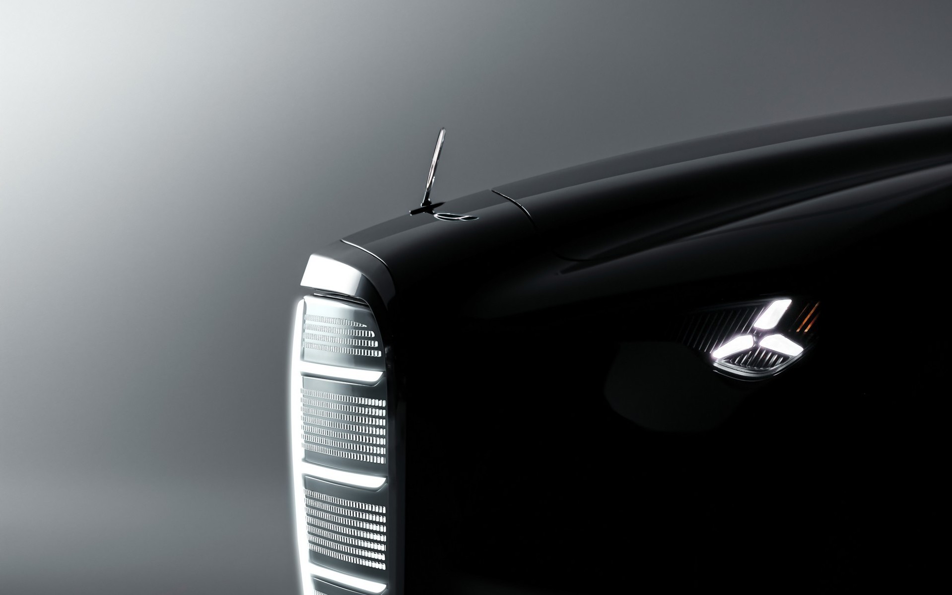 Tι κρύβεται πίσω από τη νέα μάσκα της Mercedes-Benz; 