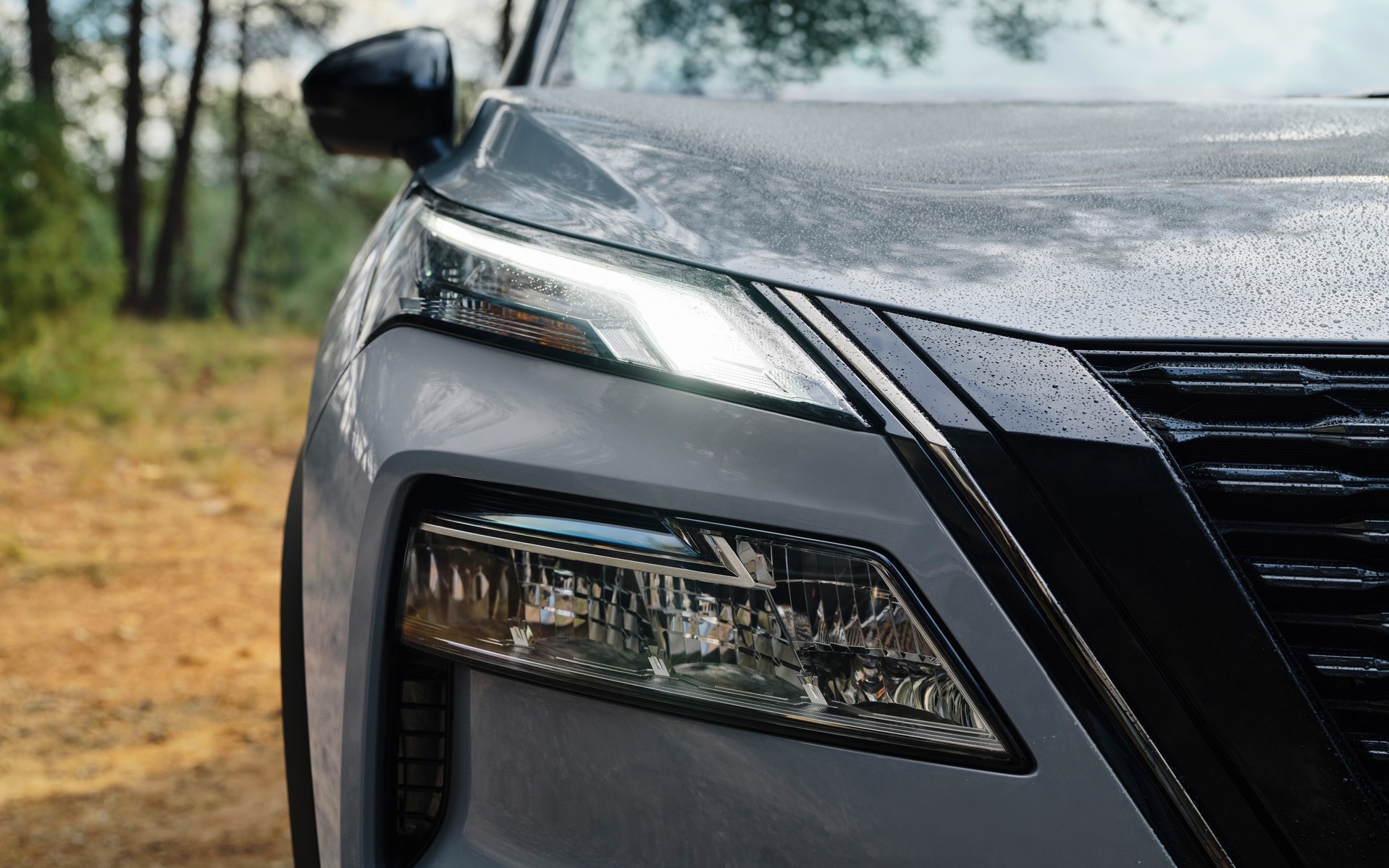 To καινοτόμο υβριδικό SUV των 204 ίππων της Nissan που καίει 5,8 lt/100 km