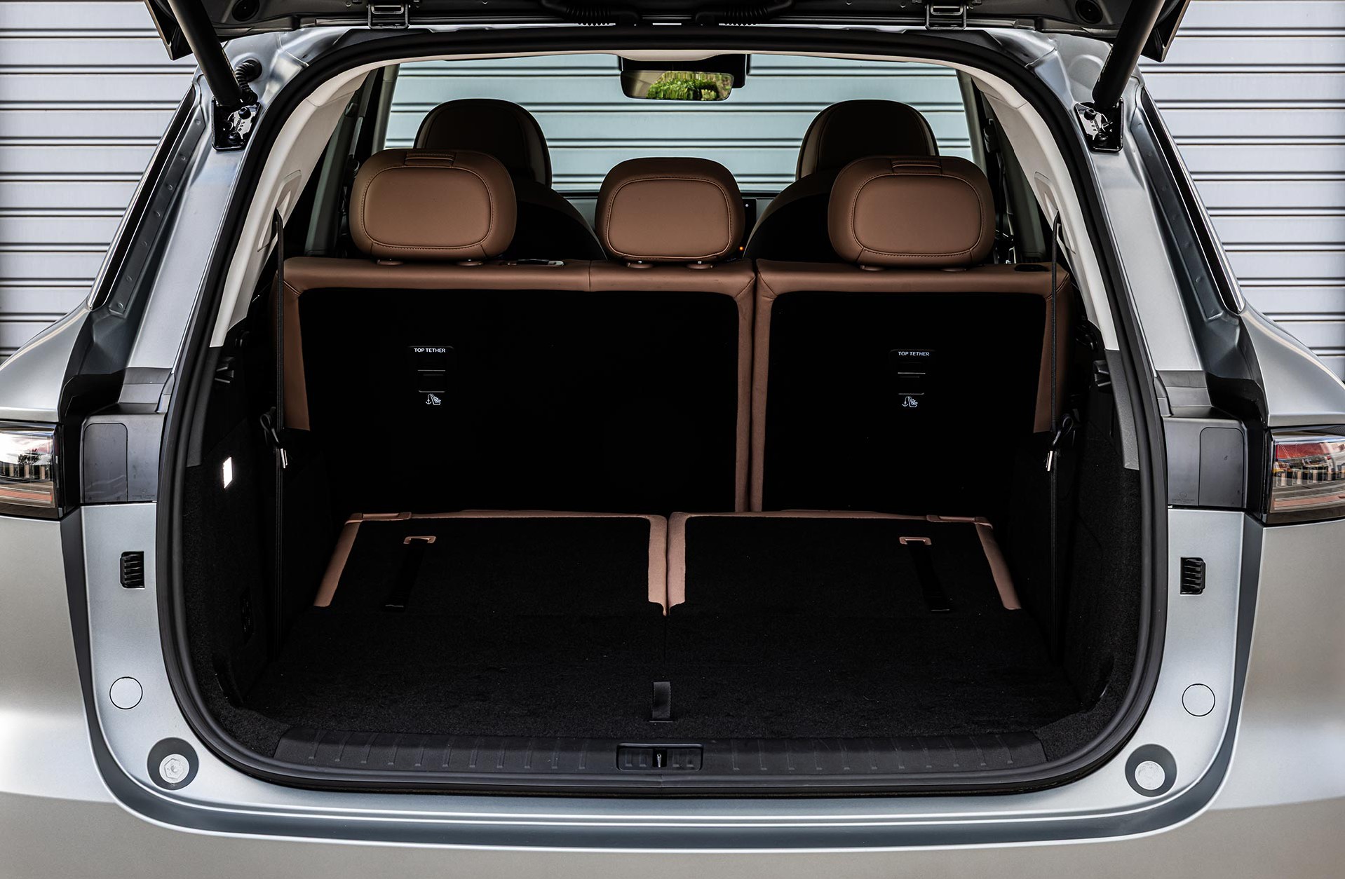 7θέσιο SUV με 428 PS που καίει πραγματικά 5 lt / 100 km - Κοστίζει 52.490 ευρώ