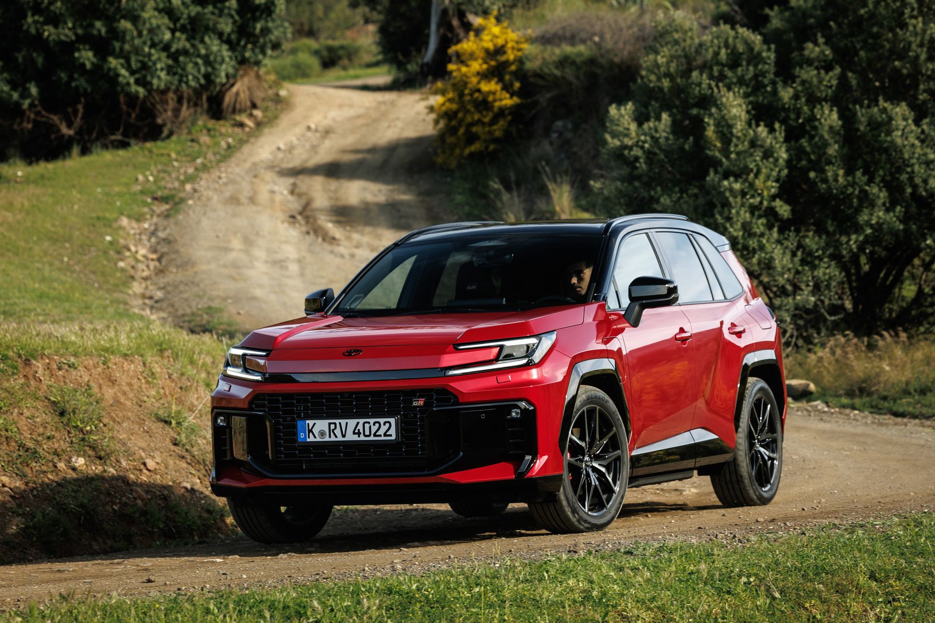 Οδηγούμε στην Ισπανία το νέο Toyota RAV4