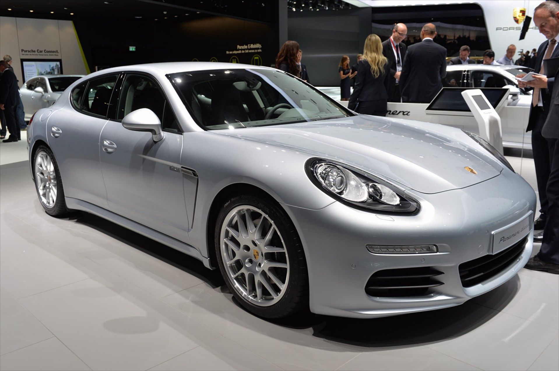 Περισσότερη δύναμη για την Panamera Diesel