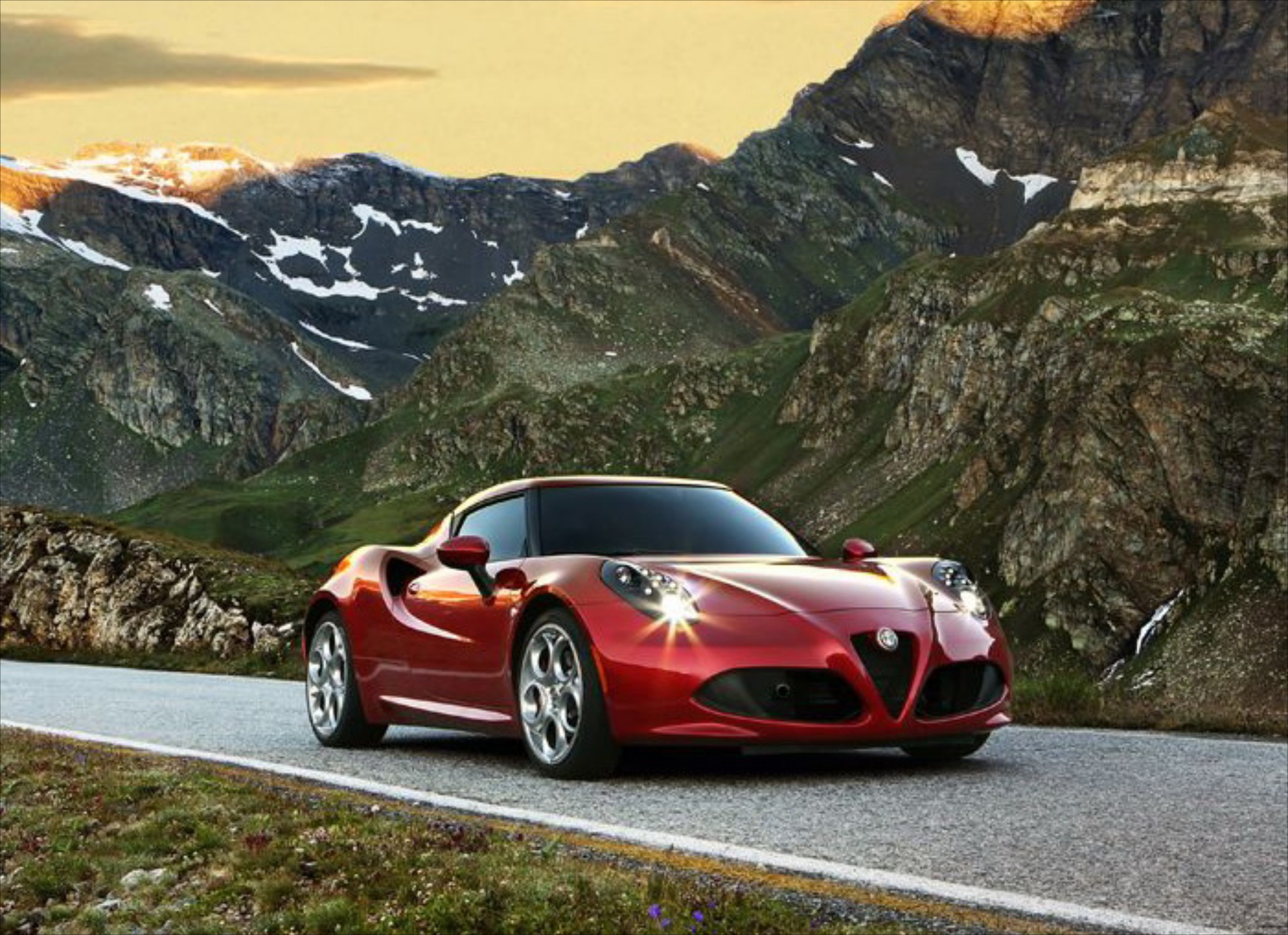 Ήρθαν οι νέες Alfa Romeo Giulietta και 4C