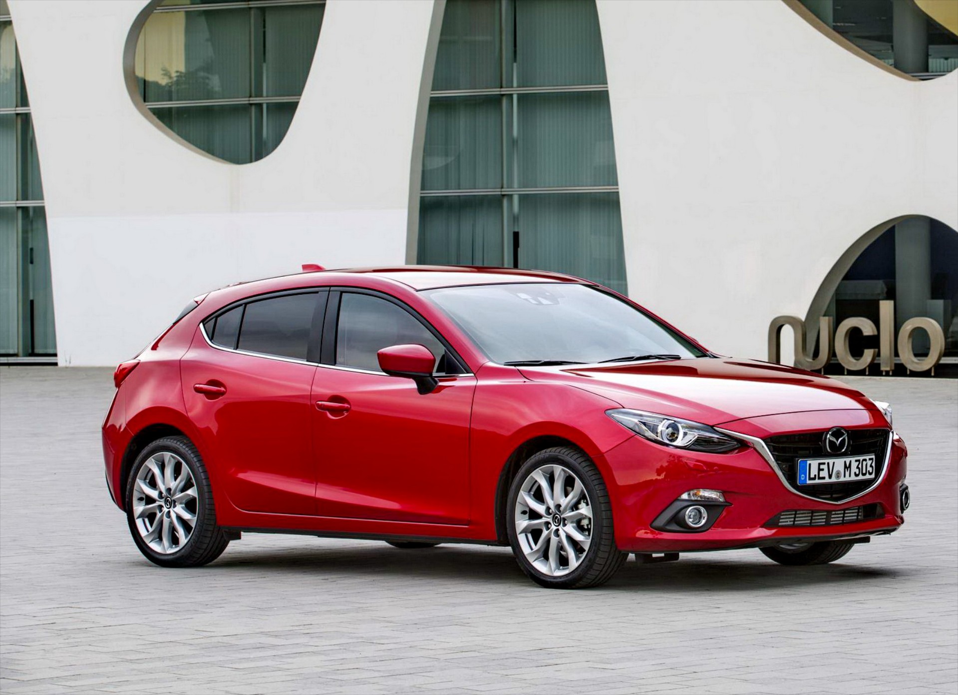 Έρχεται και υβριδικό Mazda3