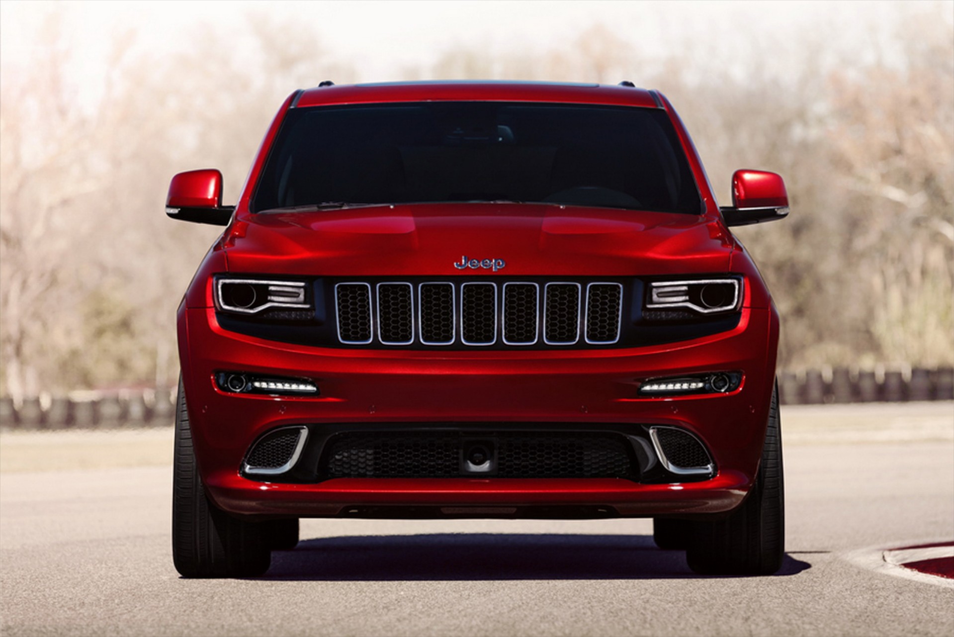 «SUV της χρονιάς» το Jeep Grand Cherokee SRT