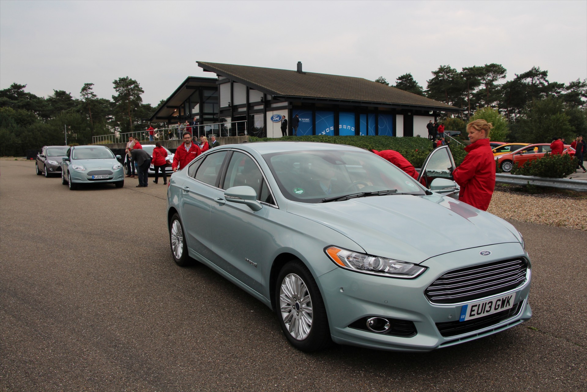 Στο τιμόνι των νέων FORD Mondeo, C-MAX Energi & Focus Electric
