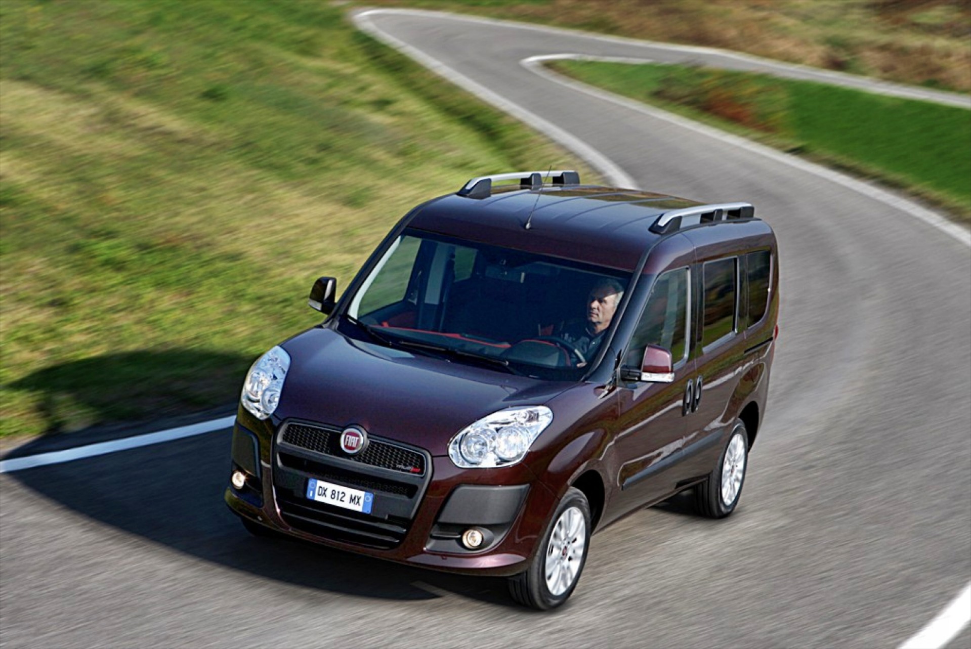 <br />
<b>Notice</b>: Undefined property: stdClass::$title in <b>/home/www3gocar/public_html/templates/t2024/ice_c/9a1326b63621589c2d0ae49576f7df8a09573c42_0.file.box.featured.tpl.php</b> on line <b>89</b><br />