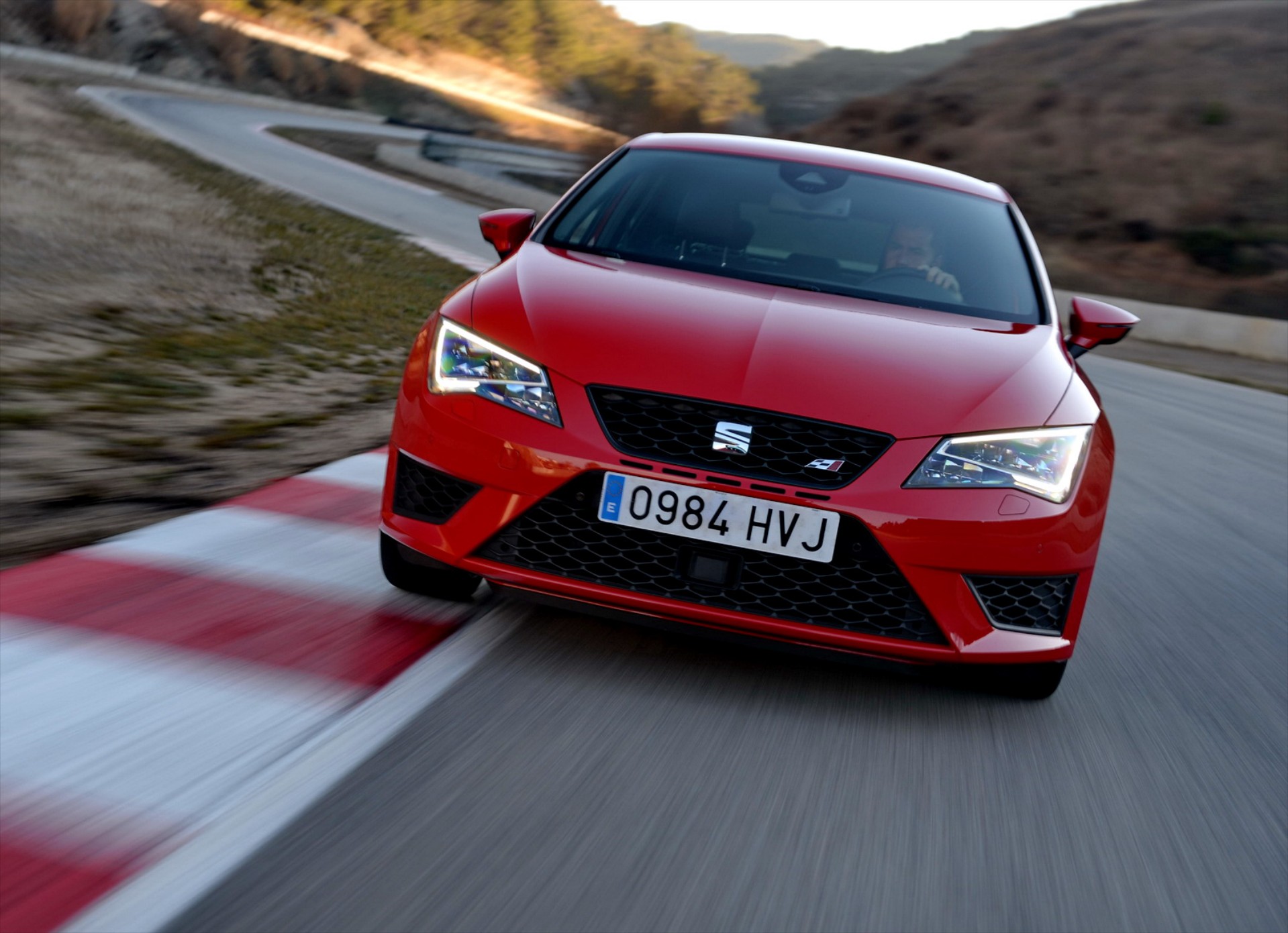 Leon Cupra: Βασιλιάς των GTI στο Nurburgring