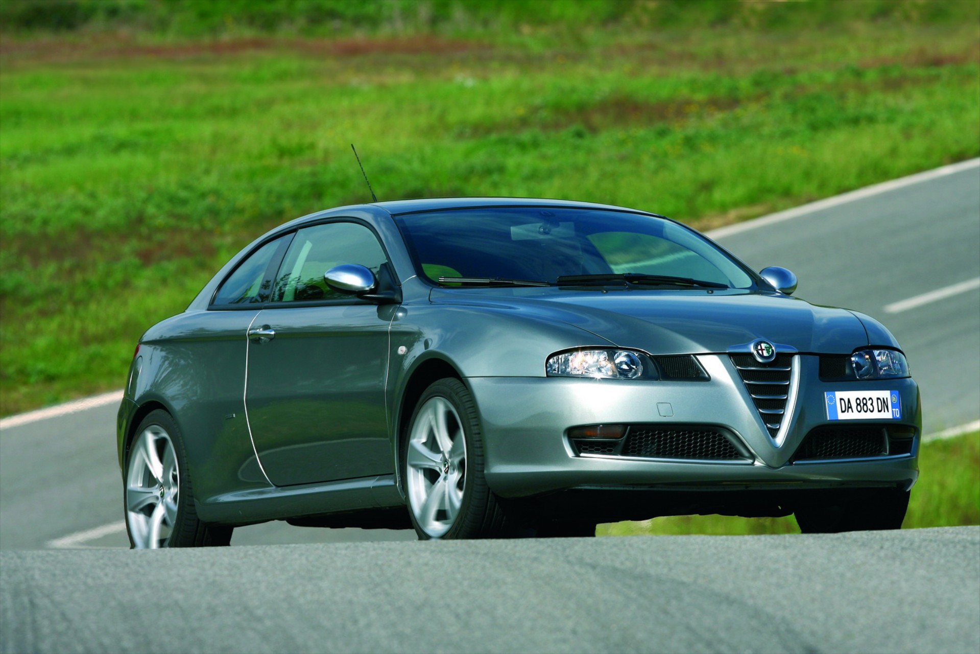 <br />
<b>Notice</b>:  Undefined property: stdClass::$title in <b>/home/www3gocar/public_html/templates/t2024/ice_c/9a1326b63621589c2d0ae49576f7df8a09573c42_0.file.box.featured.tpl.php</b> on line <b>89</b><br />
