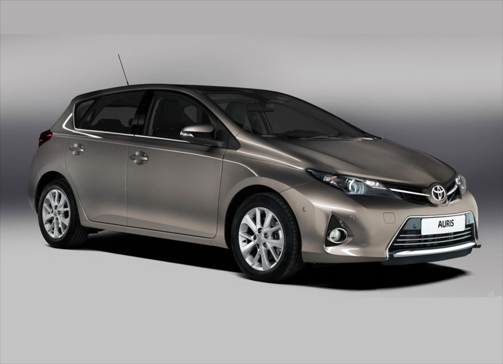 <br />
<b>Notice</b>:  Undefined property: stdClass::$title in <b>/home/www3gocar/public_html/templates/t2024/ice_c/9a1326b63621589c2d0ae49576f7df8a09573c42_0.file.box.featured.tpl.php</b> on line <b>89</b><br />
