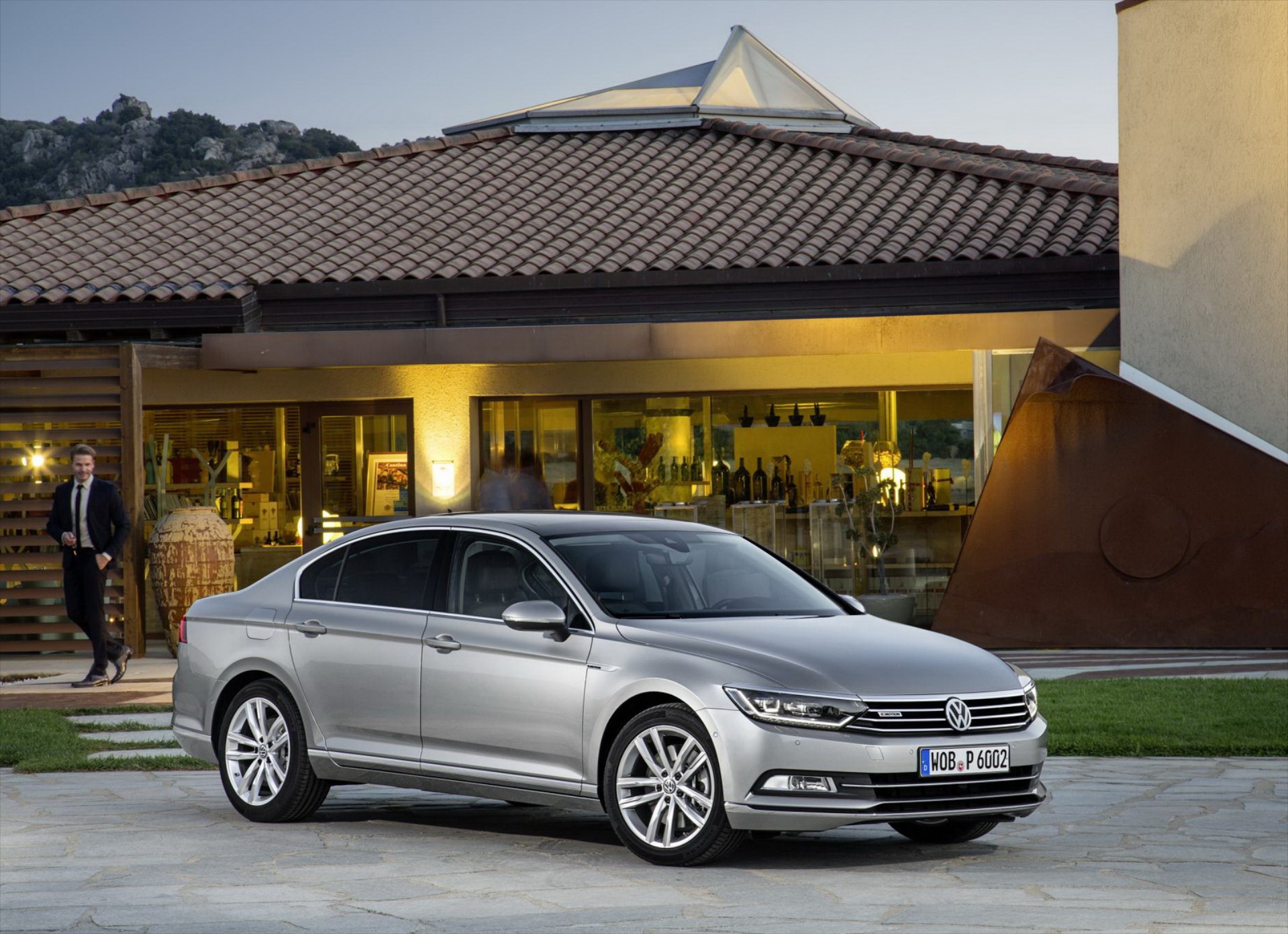 VIDEO: Τα ηλεκτρονικά καλούδια του νέου Passat