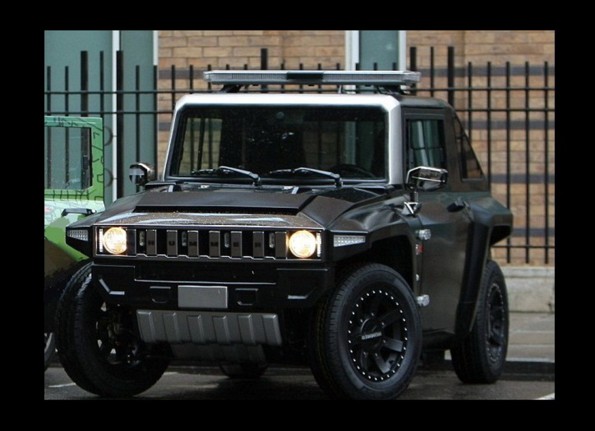 Το Hummer ξαναζεί… σε σμίκρυνση