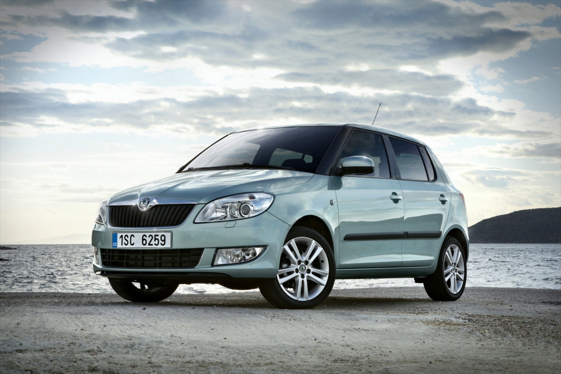 <br />
<b>Notice</b>: Undefined property: stdClass::$title in <b>/home/www3gocar/public_html/templates/t2024/ice_c/9a1326b63621589c2d0ae49576f7df8a09573c42_0.file.box.featured.tpl.php</b> on line <b>89</b><br />