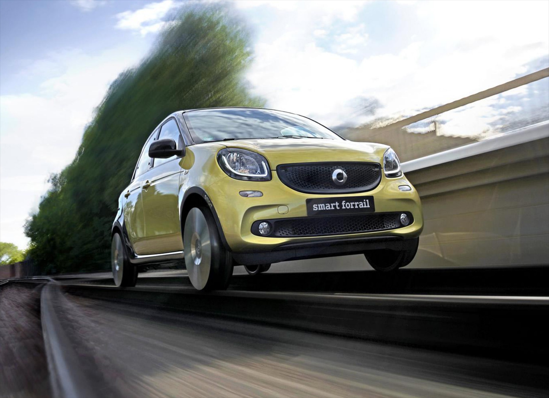 Το μικρότερο τρένο στον κόσμο είναι… Smart (VIDEO)