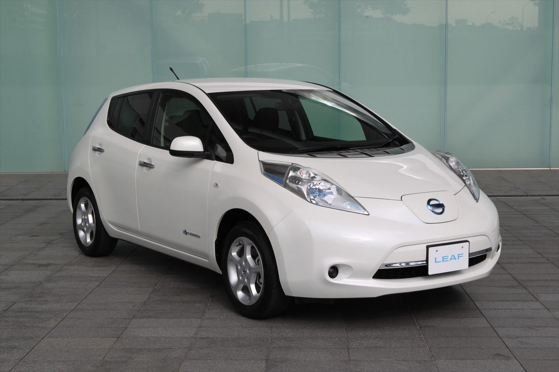 Nissan Leaf: Νέα έκδοση 2013

