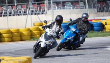 ΟΔΗΓΟΥΜΕ: Suzuki scooter Address & Burgman