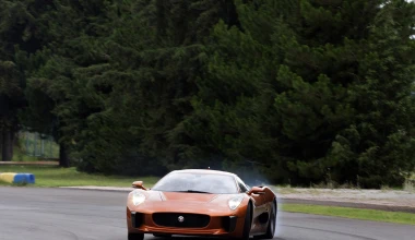 VIDEO: Ο Massa οδηγεί τη Jaguar του James Bond