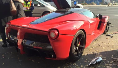 Τρακάρει τη φρεσκοαγορασμένη του LaFerrari