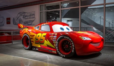 Petersen Auto Museum: Η εξέλιξη του εντυπωσιακού