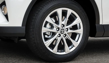 ΟΔΗΓΟΥΜΕ: Νέο Toyota RAV4 Hybrid