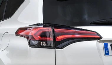 ΟΔΗΓΟΥΜΕ: Νέο Toyota RAV4 Hybrid