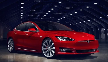 Ανανεώθηκε το Tesla Model S