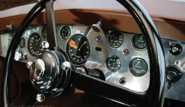 Embiricos Bentley: Επτά ημερών