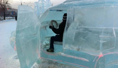 Ένα Land Cruiser από πάγο παρακαλώ