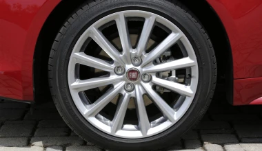 ΠΡΩΤΗ ΟΔΗΓΗΣΗ: Fiat 124 Spider