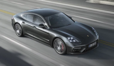 Στην Πόλη του Φωτός η νέα Porsche Panamera (vid)