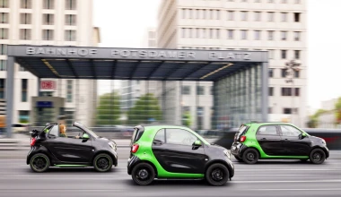 Πρεμιέρα στο Παρίσι τα ηλεκτρικά Smart