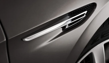 Ολοκαίνουργια Bentley Flying Spur