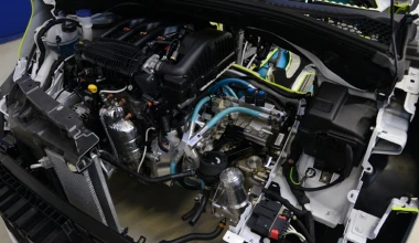 Peugeot 2008 HYbrid Air στη Γενεύη