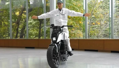 Μοτοσυκλέτα Honda που ισορροπεί μόνη της! (VIDEO)