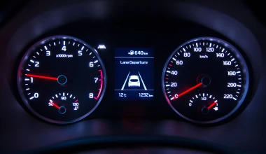 ΟΔΗΓΟΥΜΕ το νέο Kia Rio