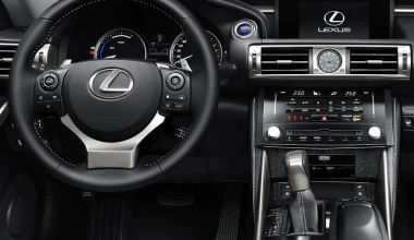 Lexus IS 300h & IS 250 2013