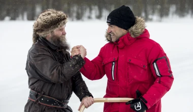 300 άλογα και 6 σκυλιά στα χιόνια (video)