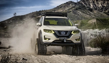 Ένα άγριο Nissan X-Trail με ερπύστριες