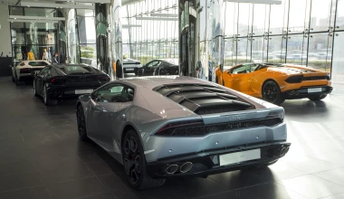 Πού βρίσκεται η μεγαλύτερη έκθεση της Lamborghini;