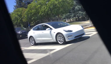 Εθεάθη το οικονομικότερο Tesla