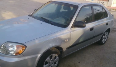 5 μεταχειρισμένα Hyundai Accent έως 3.000 ευρώ