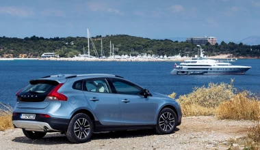 Volvo V40 Cross Country με δωρεάν πακέτο εξοπλισμού