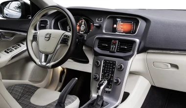 Volvo V40 Cross Country με δωρεάν πακέτο εξοπλισμού